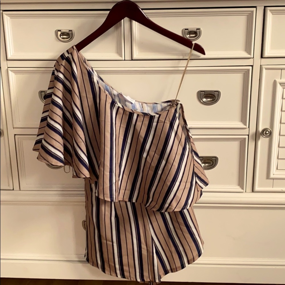 One shoulder romper